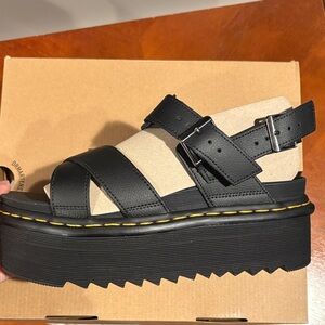 Voss 2 Quad Dr. Martens Black Platform Sandals Brand New